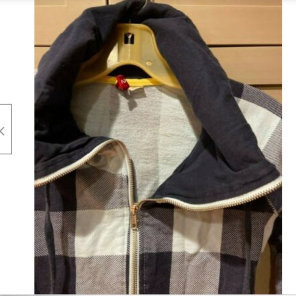 Divided  H & M blue plaid sweatshirt jacket size2 - Picture 2 of 6